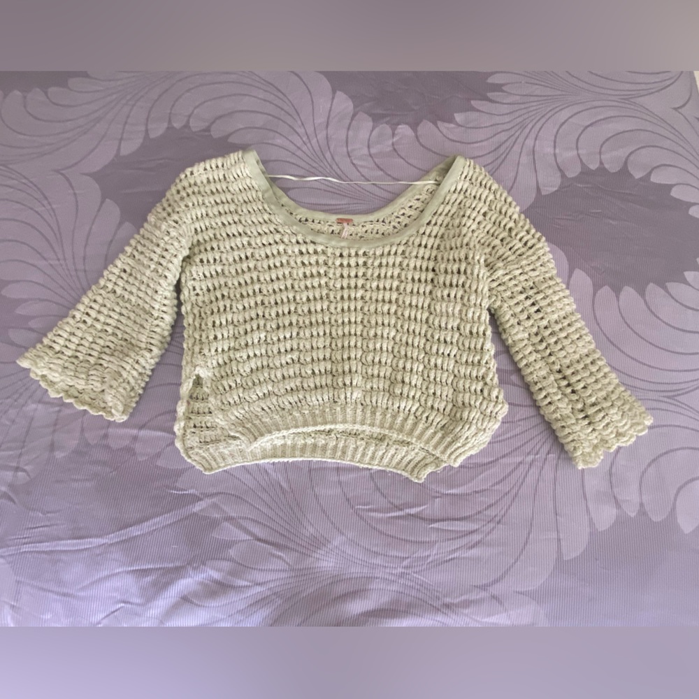 Free people xs knit sweater. See color in pics
